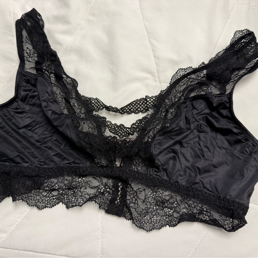 Victoria's Secret Black Lace Bralette sz L